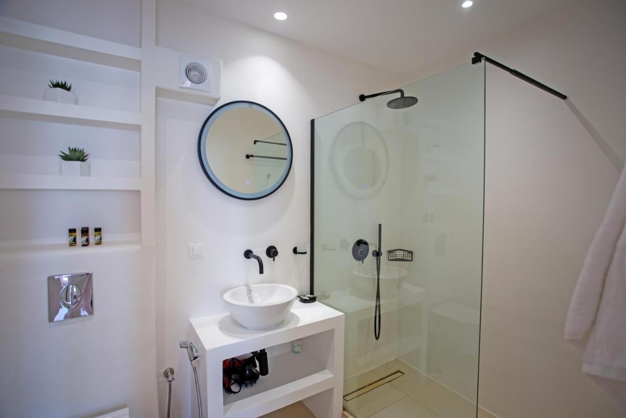 The Lavish Suite Mykonos Town Exterior photo